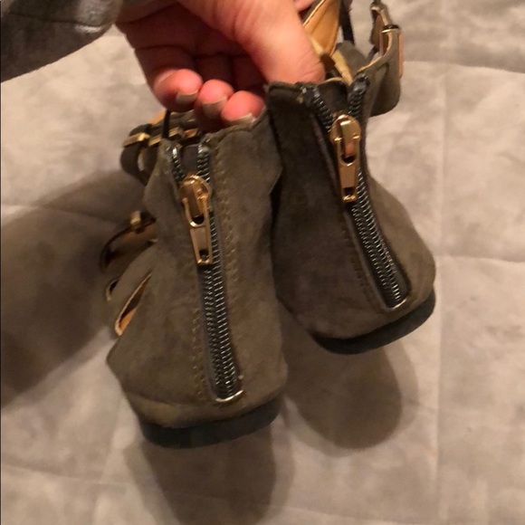 5/$25🖤 lace up sandals​ - Picture 3 of 4